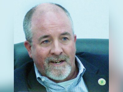 CHAIRMAN GETS OPINION ON SOLAR